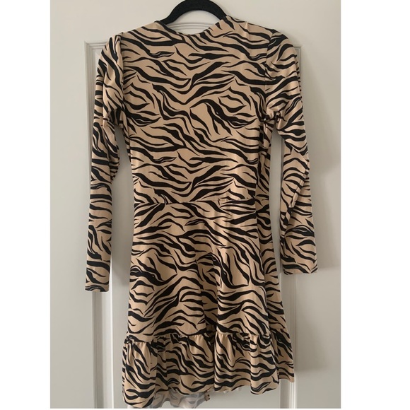⚠️SOLD⚠️ Leopard Stripe Print Wrap Dress - Picture 3 of 7